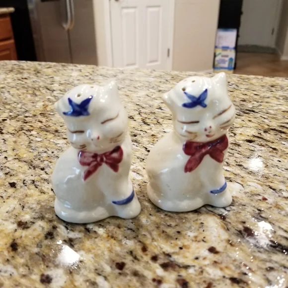 🍁Host Pick🍁VTG 50's Shawnee Puss N Boots Cat Cookie Jar Pitcher Salt & Pepper - Picture 13 of 16